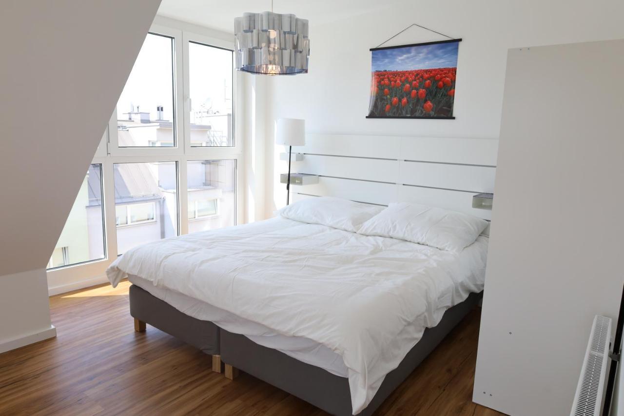 Penthouse Apartments Wina Bagian luar foto