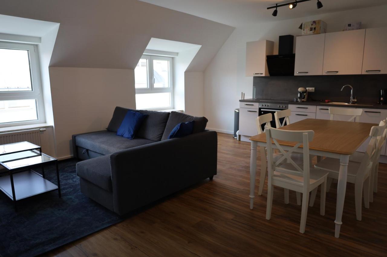 Penthouse Apartments Wina Bagian luar foto