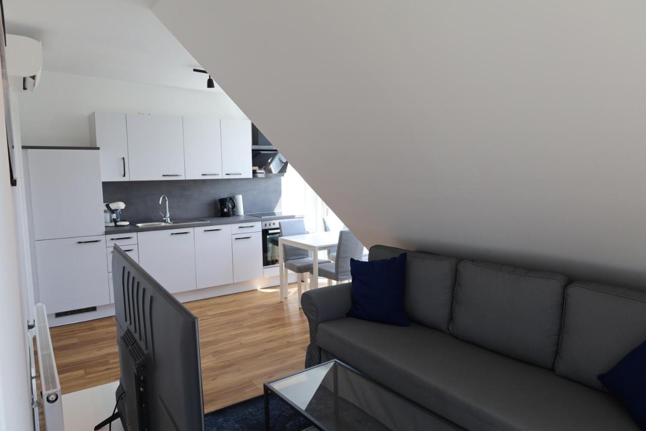 Penthouse Apartments Wina Bagian luar foto